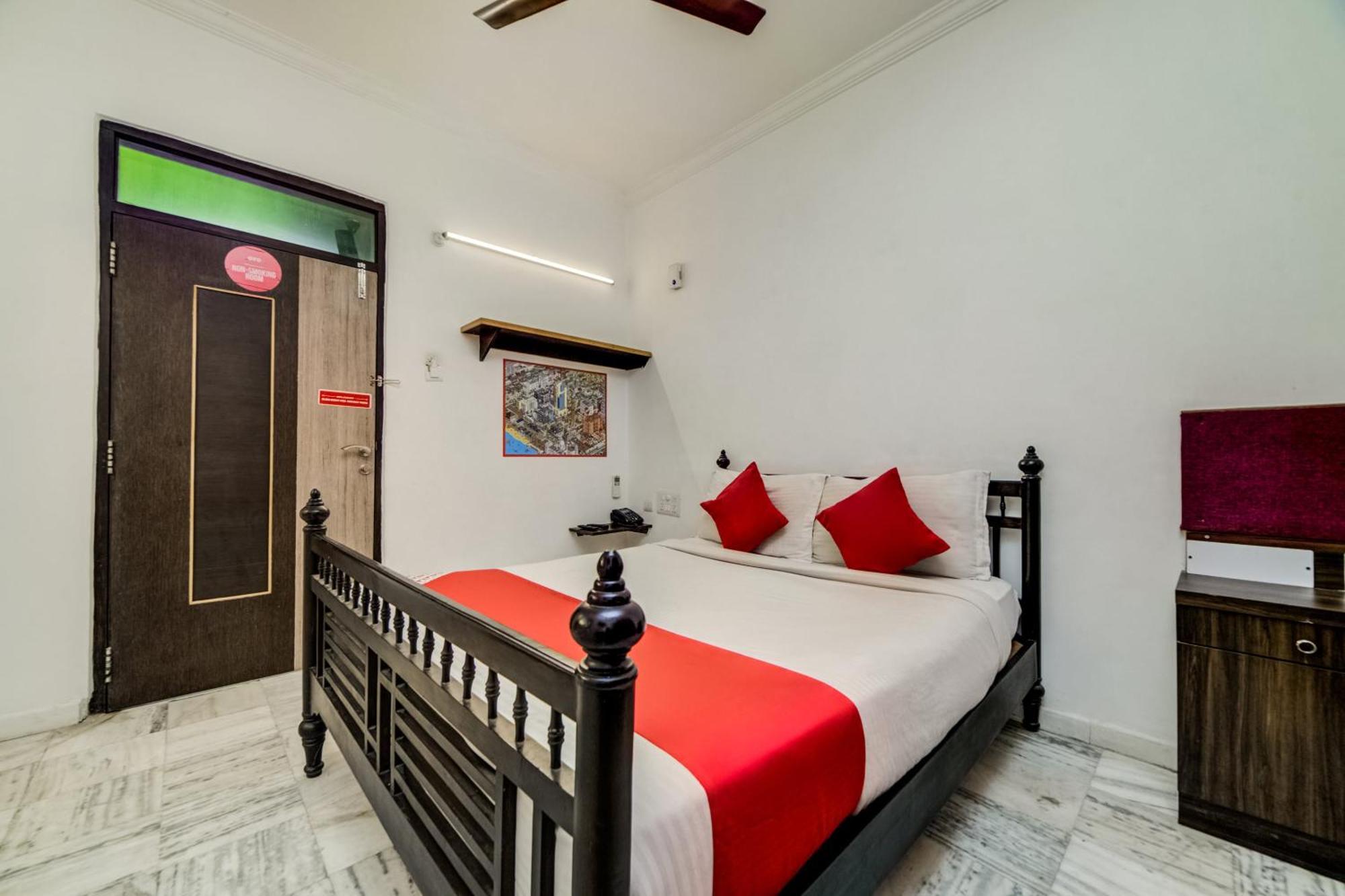 Hotel O Jntu College Near Lulu Mall, Kphb Colony. Hyderabad Exterior photo